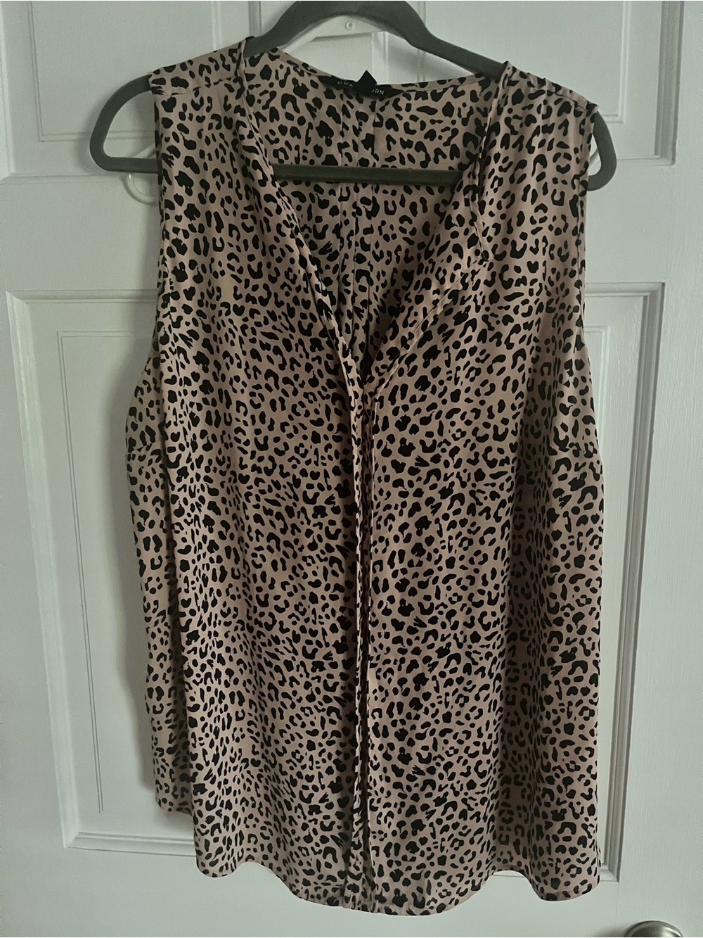 41 Hawthorn Leopard Print Sleeveless V-Neck Top - Beige/Black